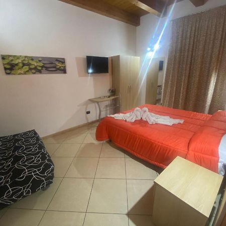 Hotel Mandanici :Borgo Marsalini Barcellona Pozzo di Gotto Esterno foto