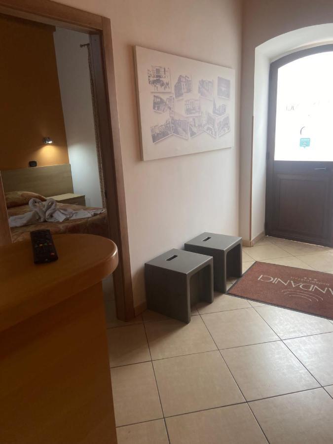 Hotel Mandanici :Borgo Marsalini Barcellona Pozzo di Gotto Esterno foto