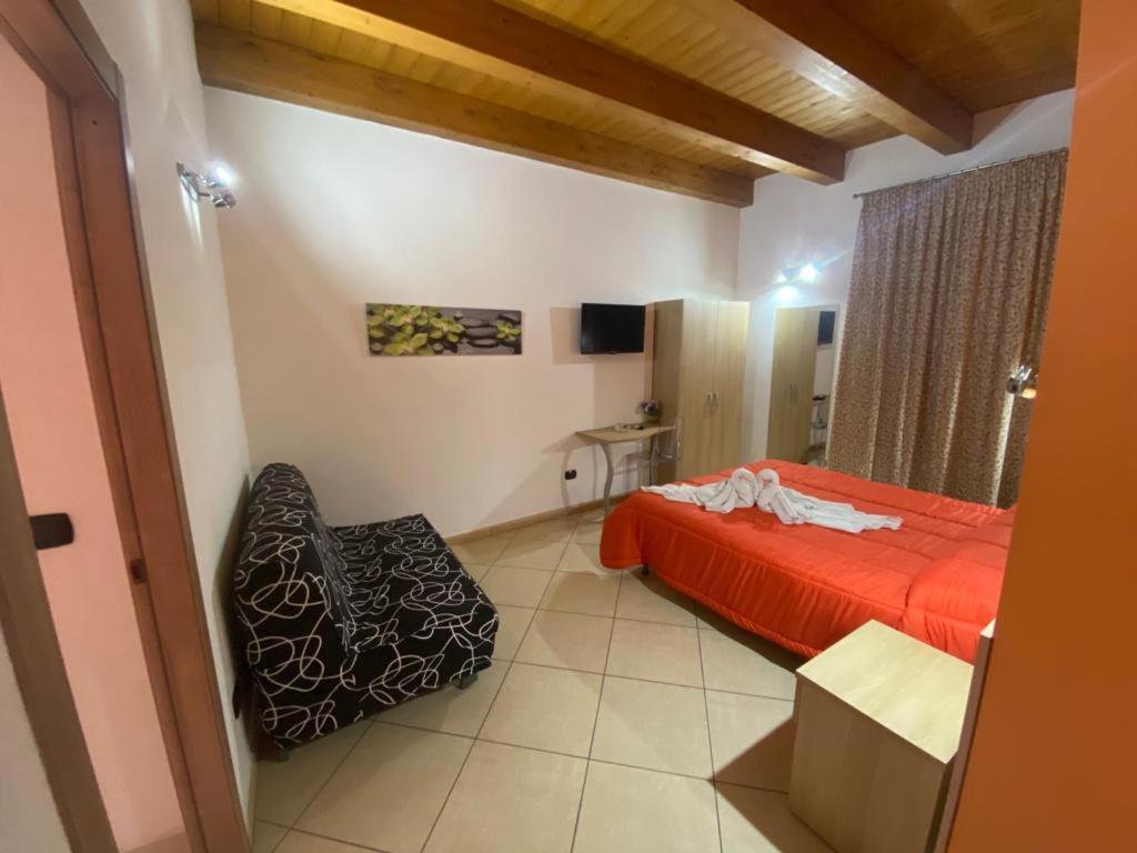 Hotel Mandanici :Borgo Marsalini Barcellona Pozzo di Gotto Esterno foto